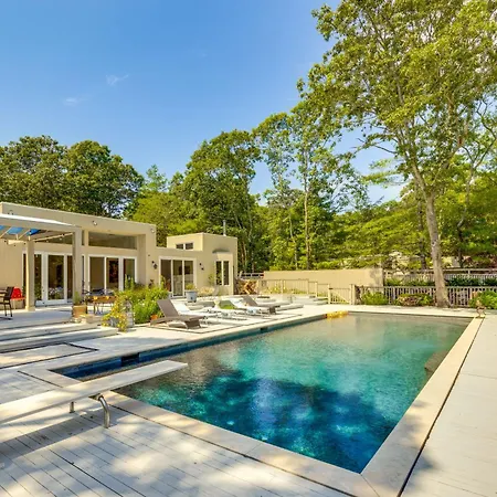 Hamptons Home With Private Pool, 1 Mi To Beach!